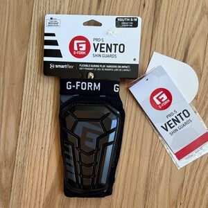 Kids G-Form shin guards size small